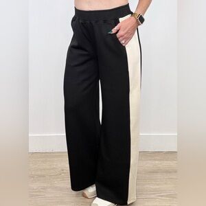 NWT - Yelete - Black Wide Leg UltraComfy Two Tone Pants - Womans Size Small